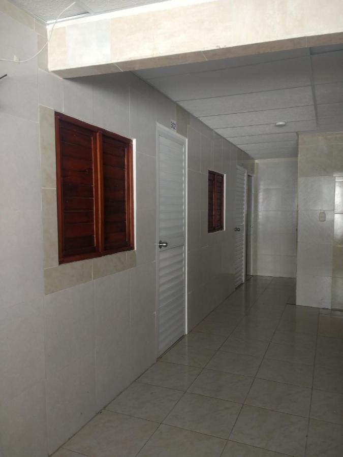 Cartagena Hostal Fareb מראה חיצוני תמונה